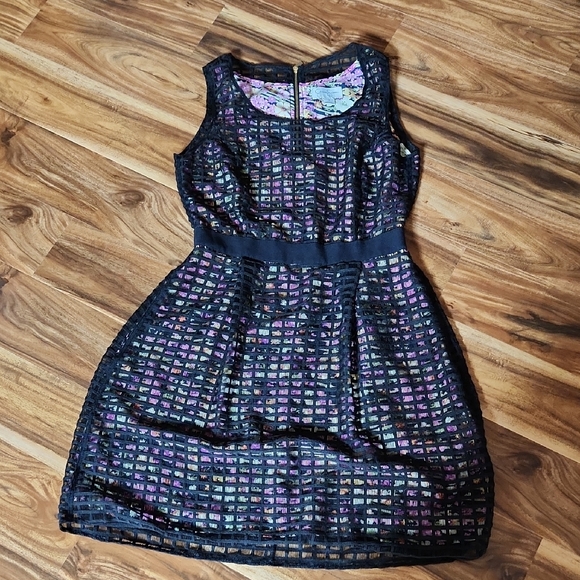 Jessica Simpson Size 8 Floral Mesh Inlay Mini Dress - Picture 1 of 3